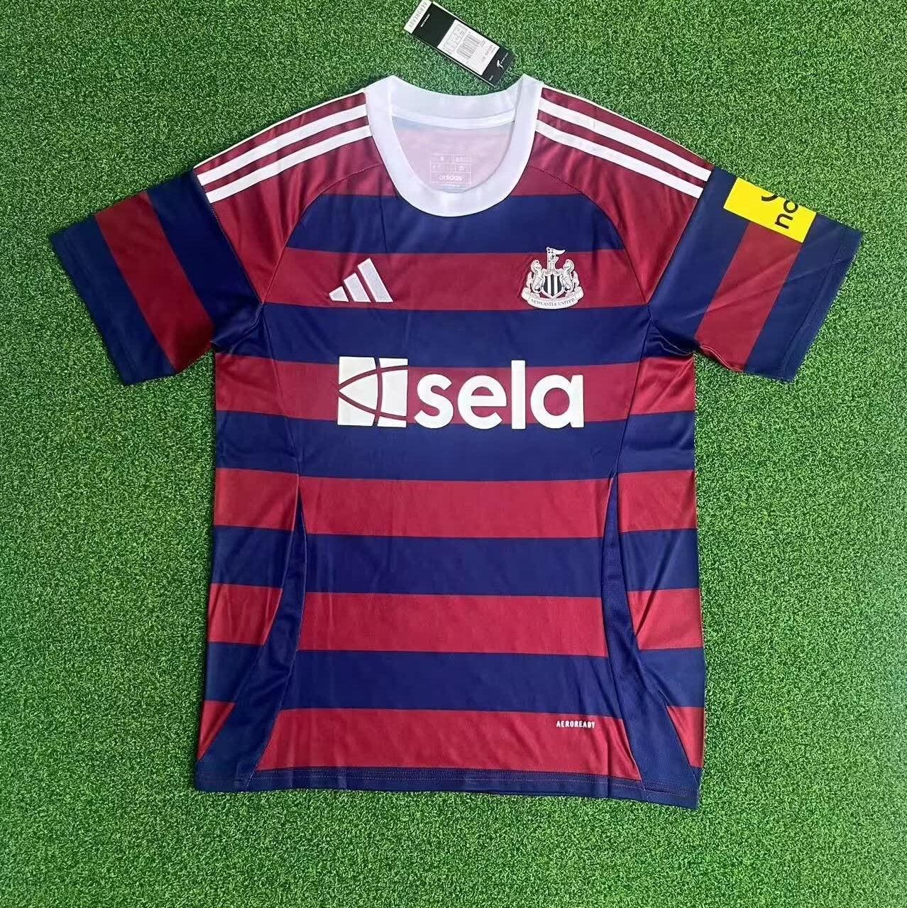 ניוקאסל חוץ 24/25