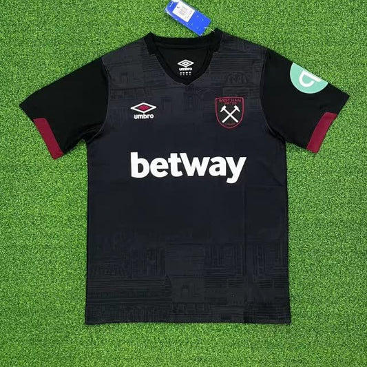 ווסטהאם חוץ 24/25